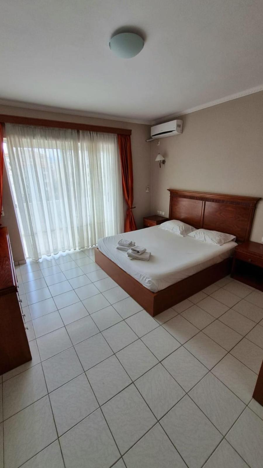 Daniel's Apartment's Sarande