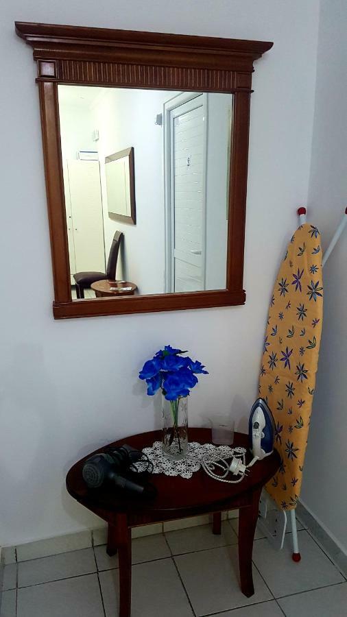 Daniel's Apartment's *