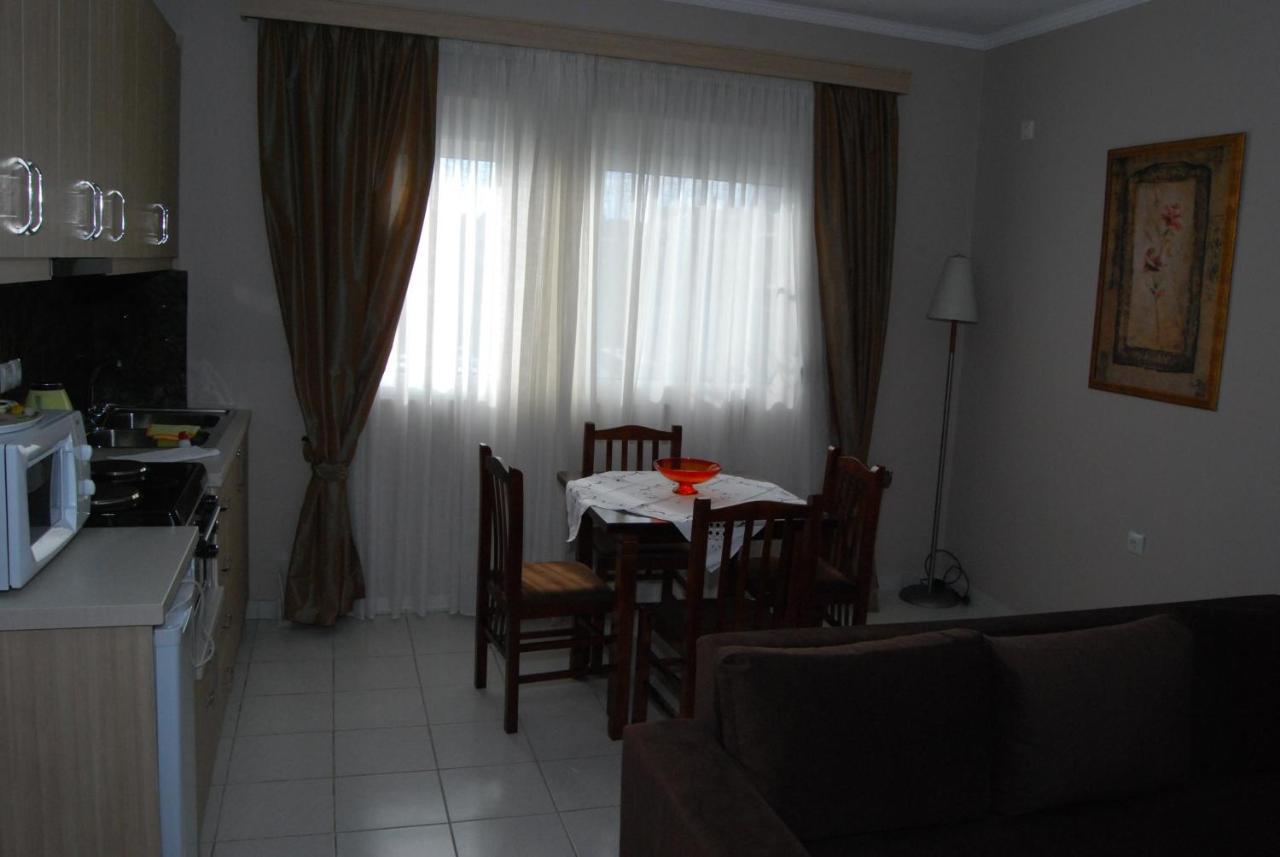 Daniel's Apartment's *